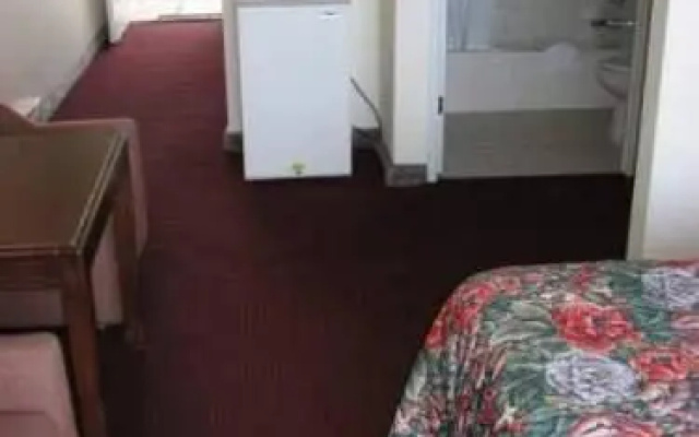 Edgecliff Motel