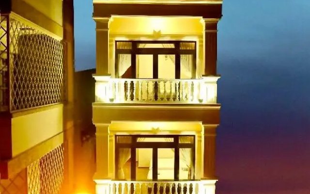 Cozy Hotel