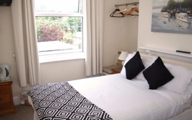 Lowdens Guest House