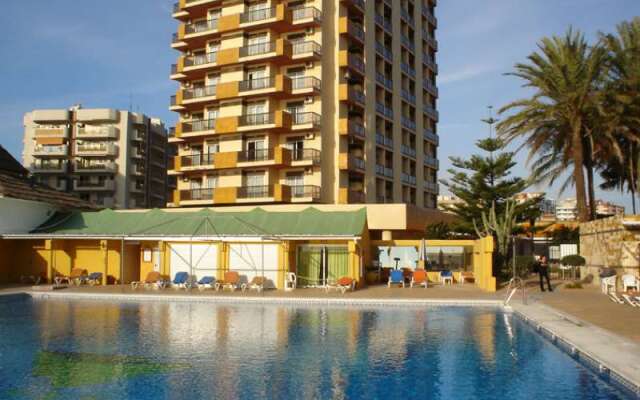 Отель Occidental Fuengirola вид на фасад