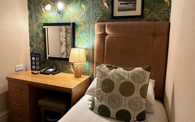 Caerwylan Hotel