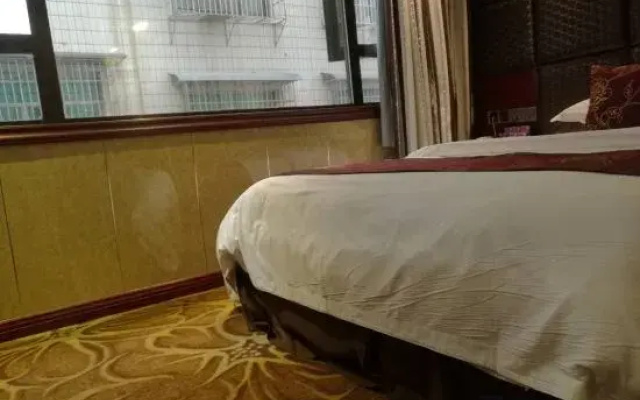 Huangping Jinghong Business Hotel