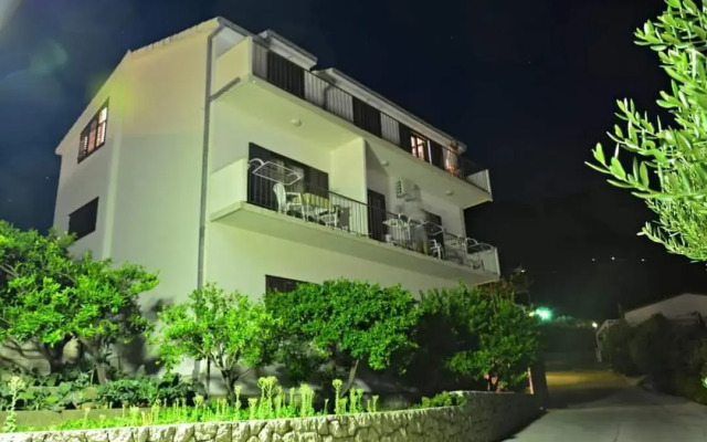 Apartman Dado Podgora
