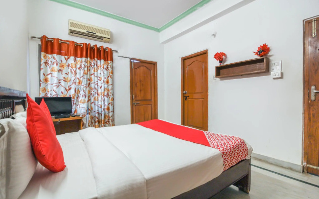 OYO 71611 Krupa Service Apartments