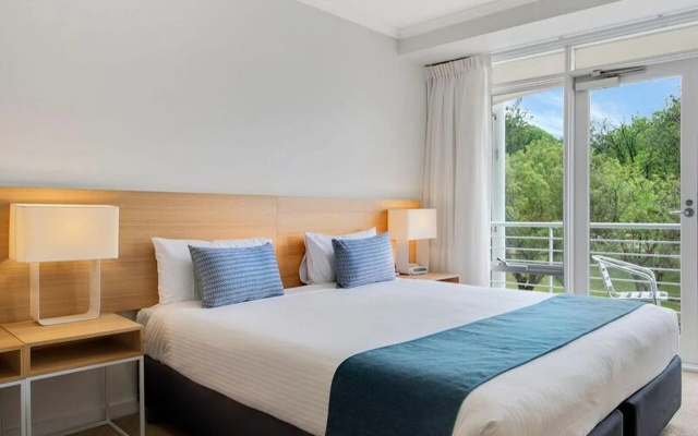 MainStay Suites Williamstown