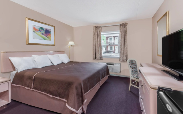 Spark by Hilton Parker Denver SE