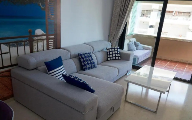 Roy Boston - Luxury Apartment