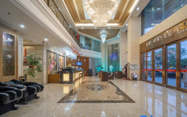 Golden Platinum Lai Hotel （Cultural Park Plaza Store）