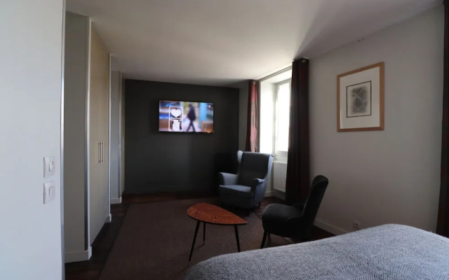 Le Doyenne - Chambres d'Hotes