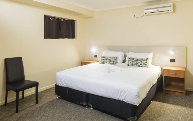 Balaclava Hotel