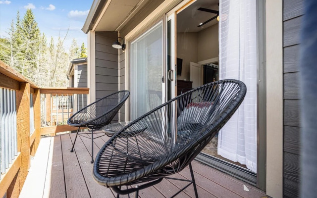 Tenmile Viewhouse 2 Bedroom Townhouse by Redawning