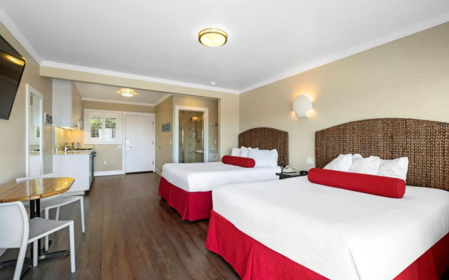 Beach Street Inn and Suites