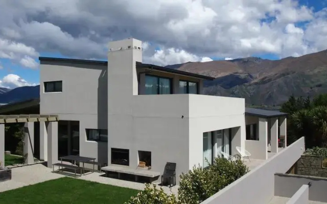 Tiritiri Lodge House