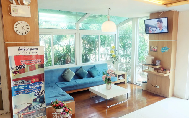Riski Residence Ngamwongwan Soi 8