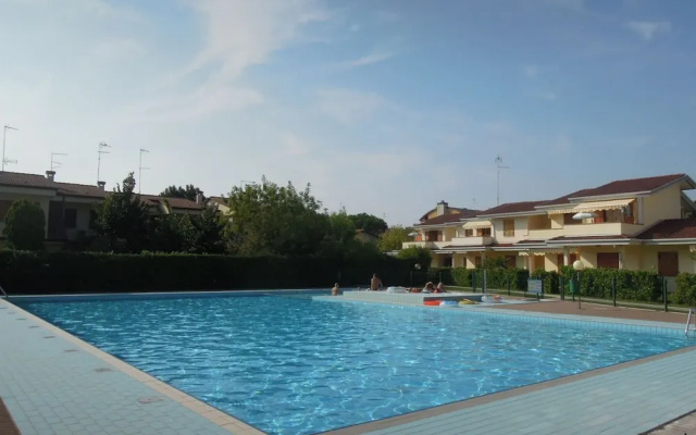 Cozy one Bedroom Apartment With Pool and AC