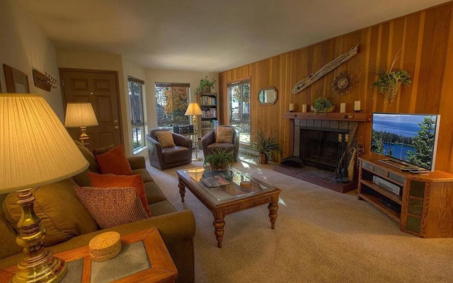Pinenut Place by Lake Tahoe Accommodations