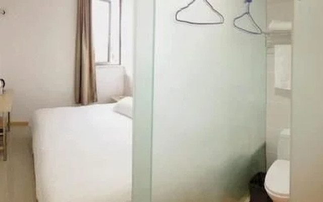 99 Chain Hotel