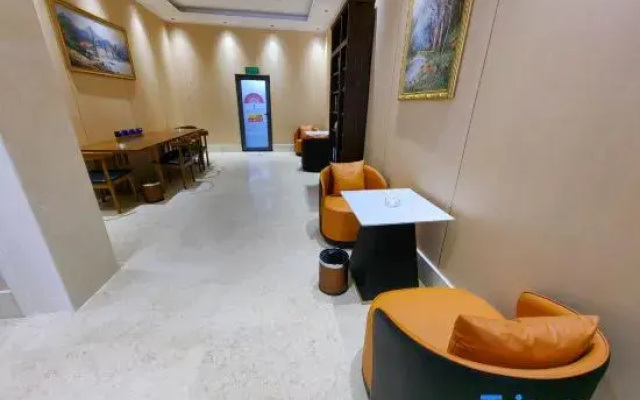 Vienna International Hotel (Dali Xiaguan City)