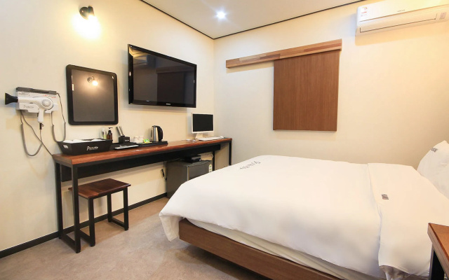 Kanu Hotel