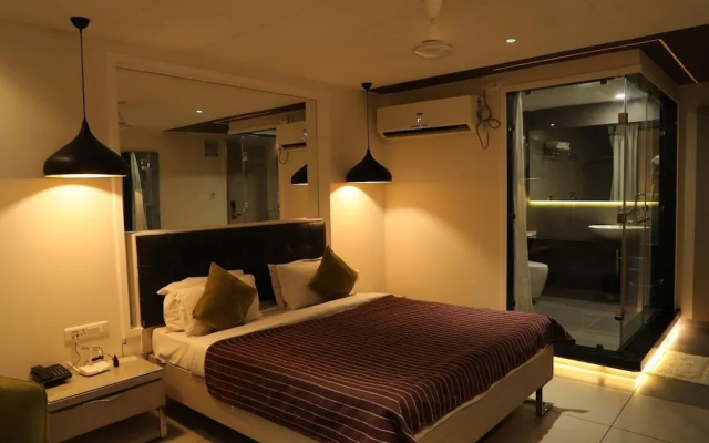K C Palace Hotel