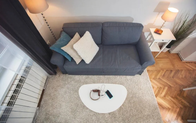 Green Avenue Apartment