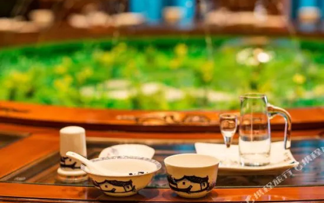 Runhua Business Hotel