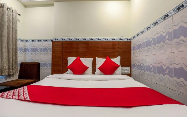 Oyo 12680 Hotel Sitara Grand