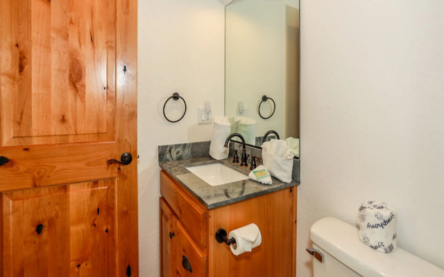 Snow Crest Cabin - 1909 by Big Bear Vacations