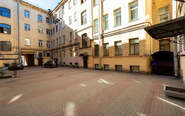 Мойка 28 у Эрмитажа