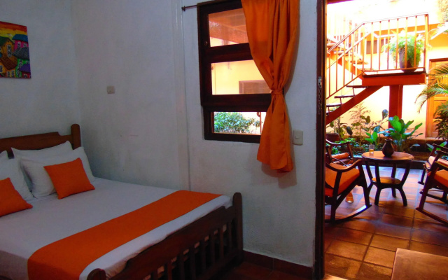 Hotel El Maltese – Lakefront