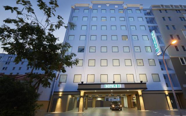 Hotel 81 Gold вид на фасад