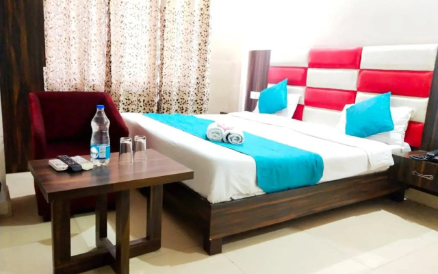 OYO 10318 Hotel Sukhman Residency