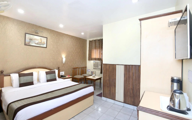 OYO 7445 Hotel Amritsar Residency