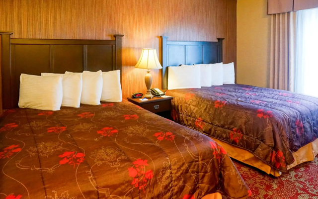Castle Inn and Suites