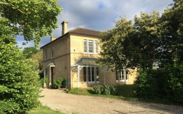 Roseneath House