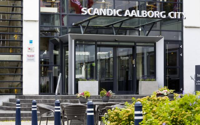 Отель Scandic Aalborg City вид на фасад