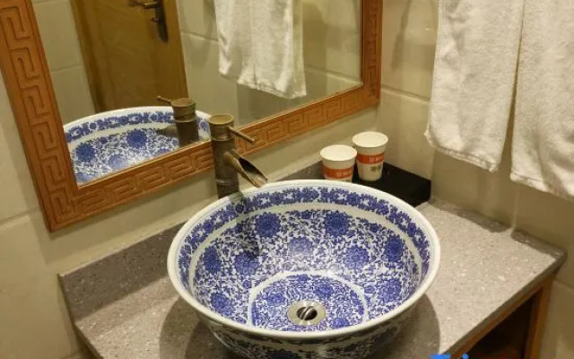 Homeinn Pebble Hotel (Beijing Qianmen Pedestrian Street)