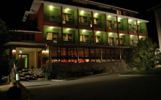Rhebas Hotel
