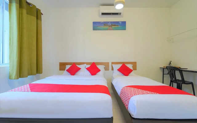 OYO 90085 Crystal Sintok Chalet