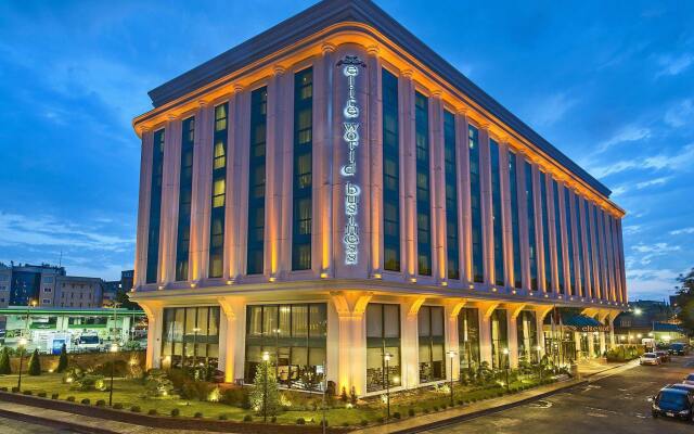 Elite World Business Hotel Турция, Стамбул - 8 отзывов об отеле, цены и фото номеров - забронировать отель Elite World Business Hotel онлайн Турция, Стамбул: фото, отзывы и цены бронирования номеров вид на фасад