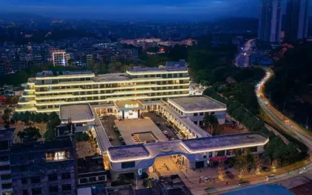 Yulin City Luchuan Hot Spring Jiulong Villa