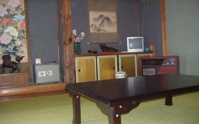 Saratoku Ryokan