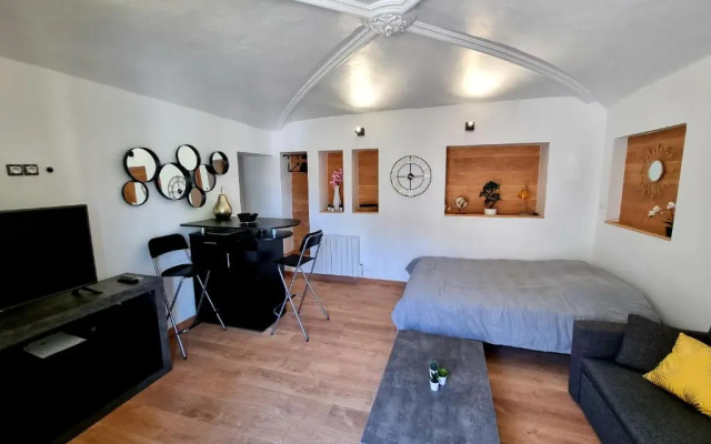 Superbe studio au c ur de l'Ardeche