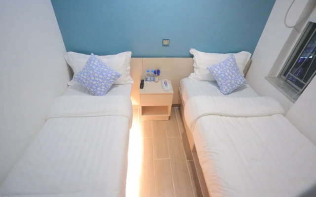 As 1 Hotel