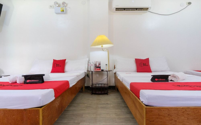 RedDoorz @ Governors Drive Coron
