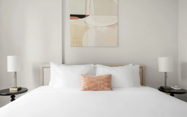 Chicago | Exquisite Studio River North Apartment