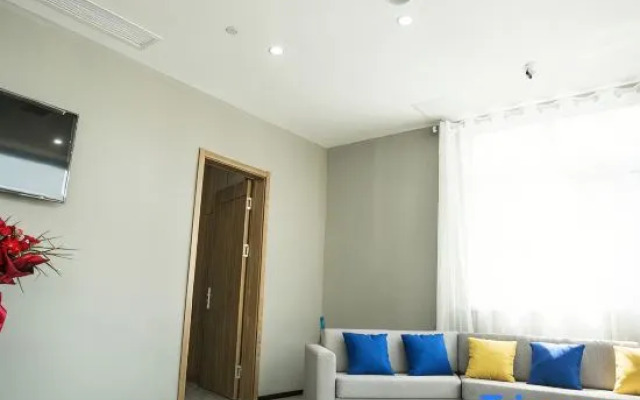 7 Days Premium Hotel (Dingzhou Zhongshan Road Railway Station)