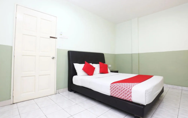 Kb 7 Days Hotel By OYO Rooms
