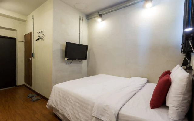Hotel Factory