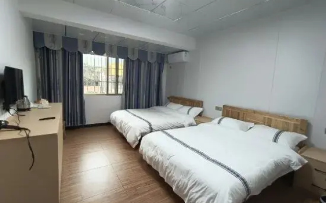 Lakeshore Homestay